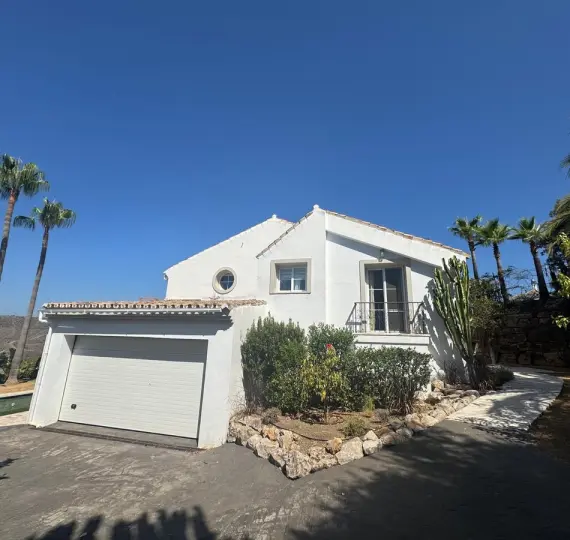 Продажа  отдельно стоящей виллы в Istán