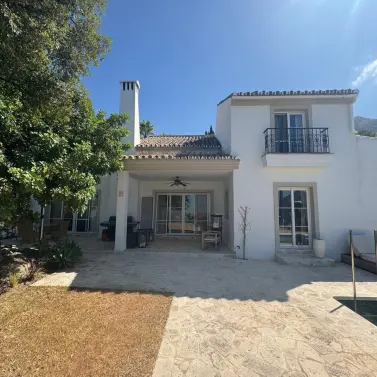 Sale of detached villa in Istán