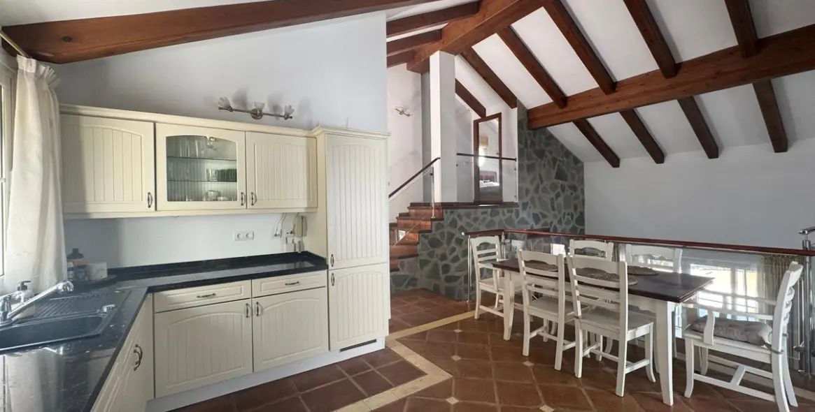 Sale of detached villa in Istán 8