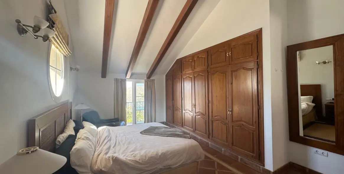 Sale of detached villa in Istán 21