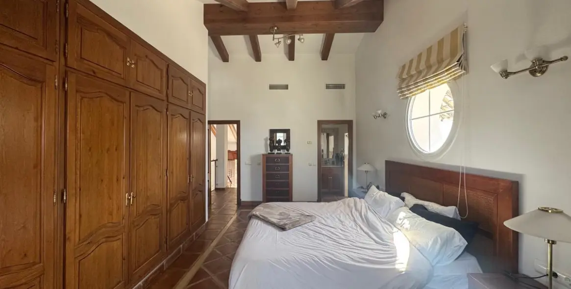 Sale of detached villa in Istán 22