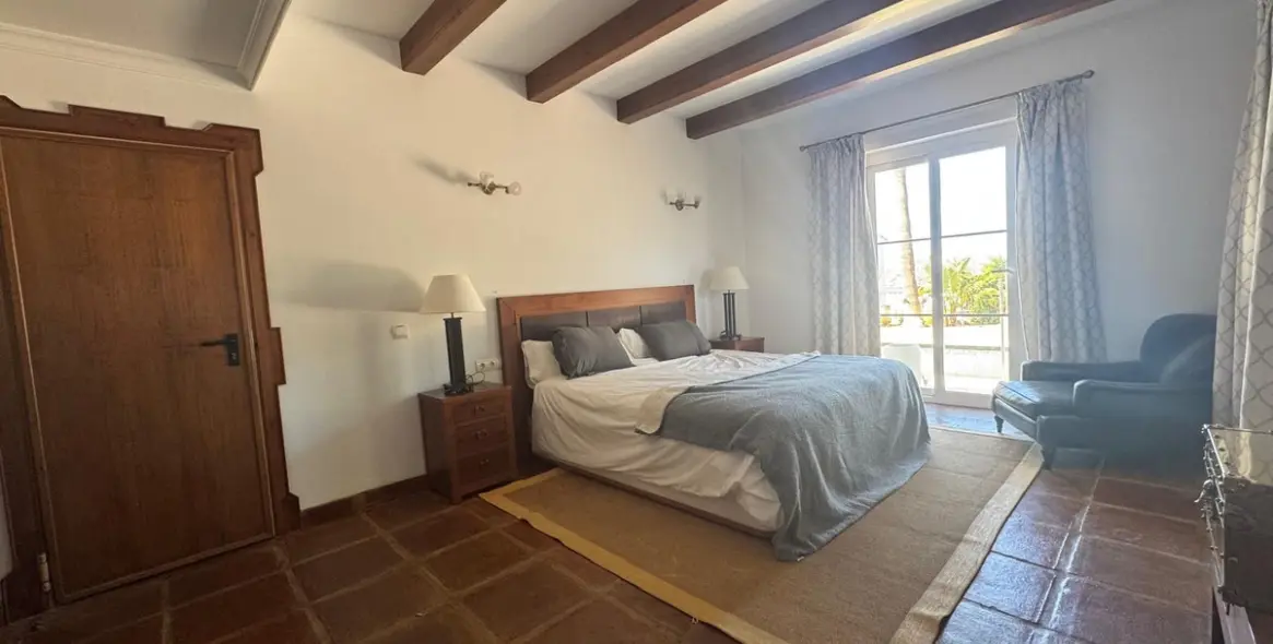 Sale of detached villa in Istán 33