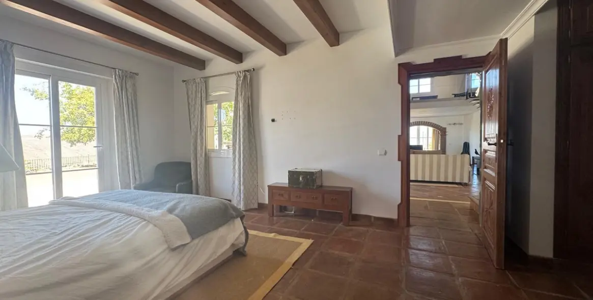 Sale of detached villa in Istán 34