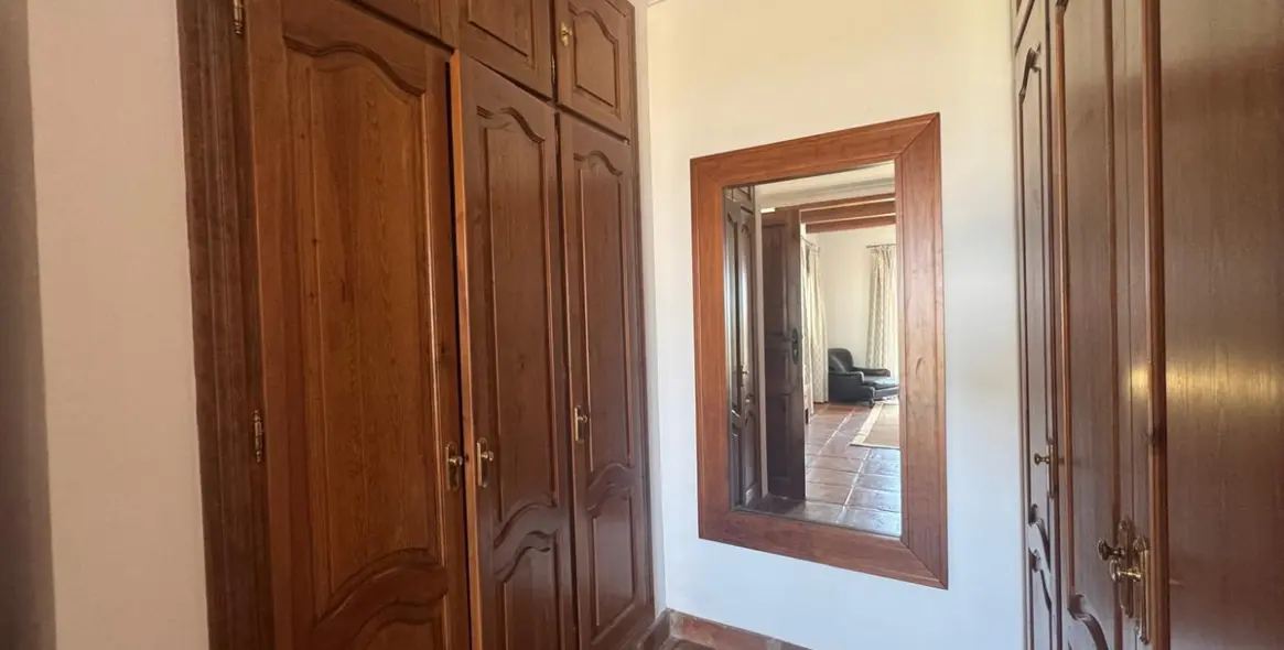 Sale of detached villa in Istán 35