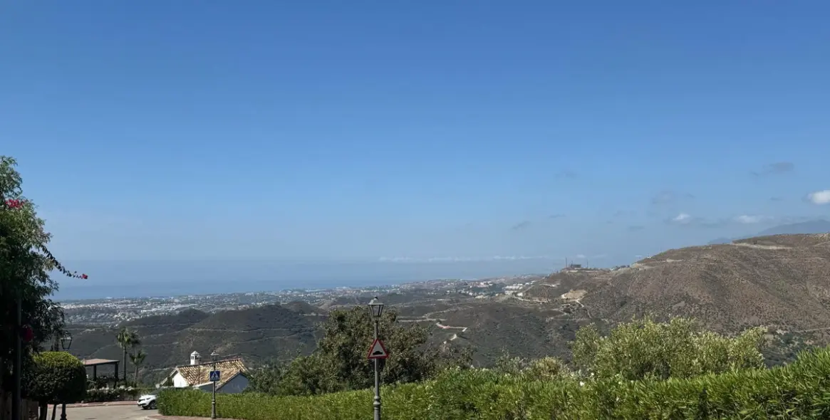 Sale of detached villa in Istán 47