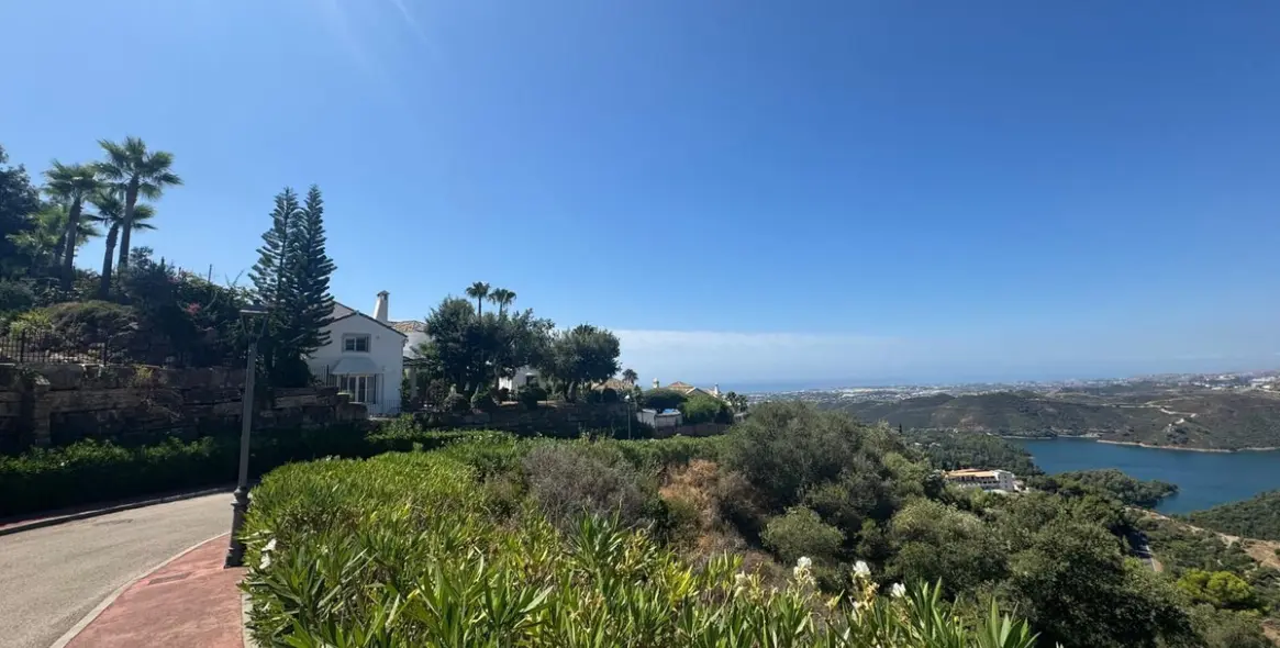 Sale of detached villa in Istán 50