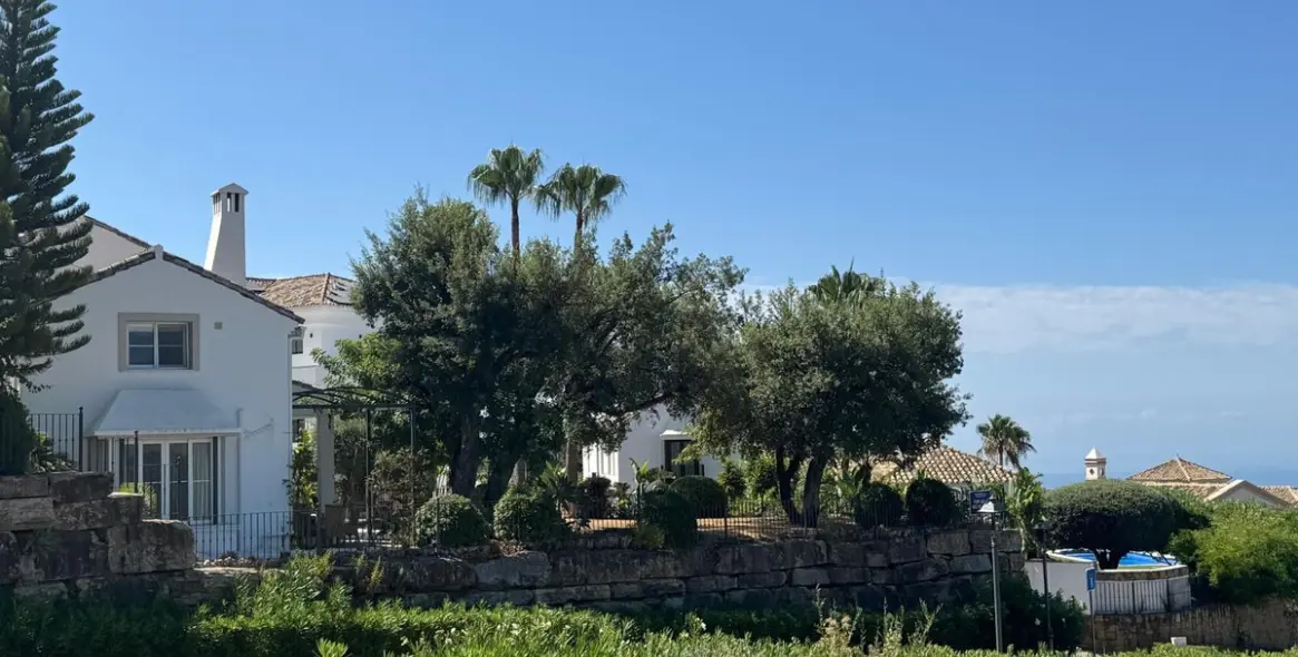 Sale of detached villa in Istán 52