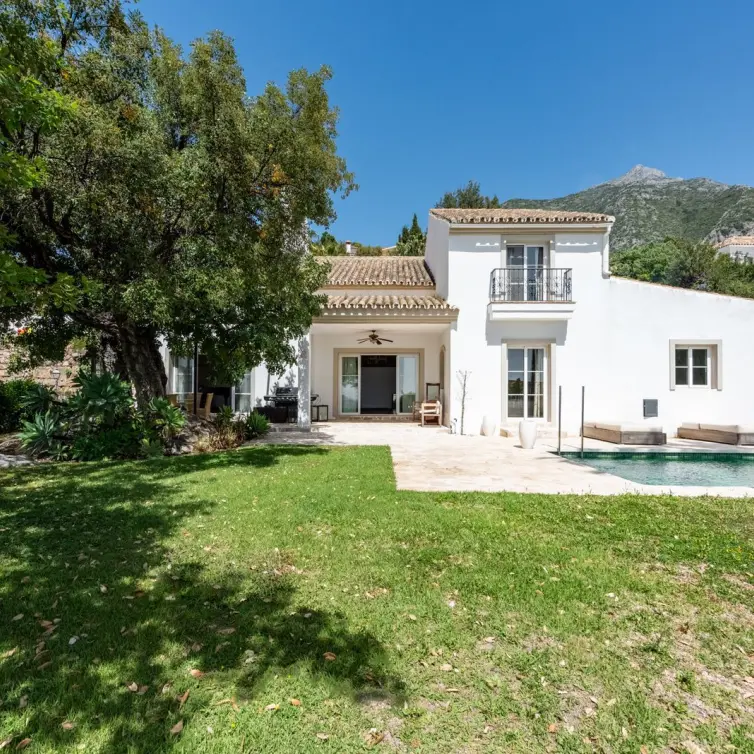 Sale of detached villa in Istán