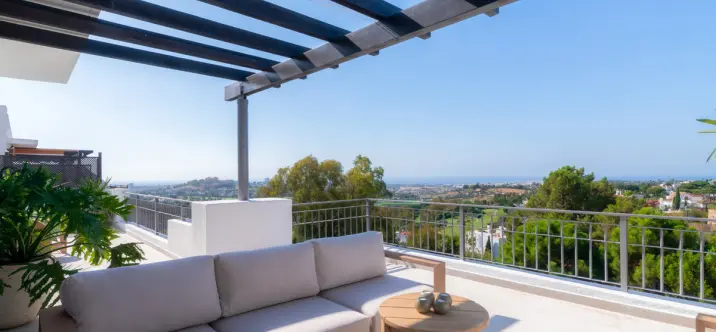 Sale of penthouse duplex in La Quinta 1
