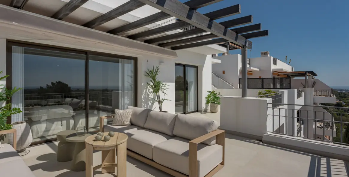 Sale of penthouse duplex in La Quinta 35