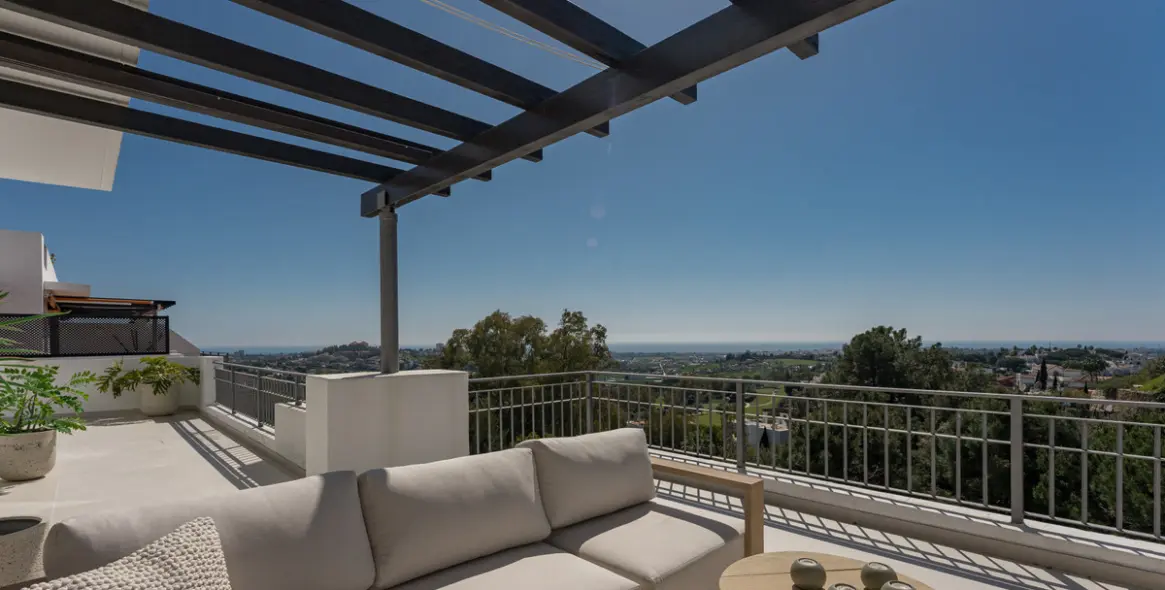 Venta de ático dúplex en La Quinta 32