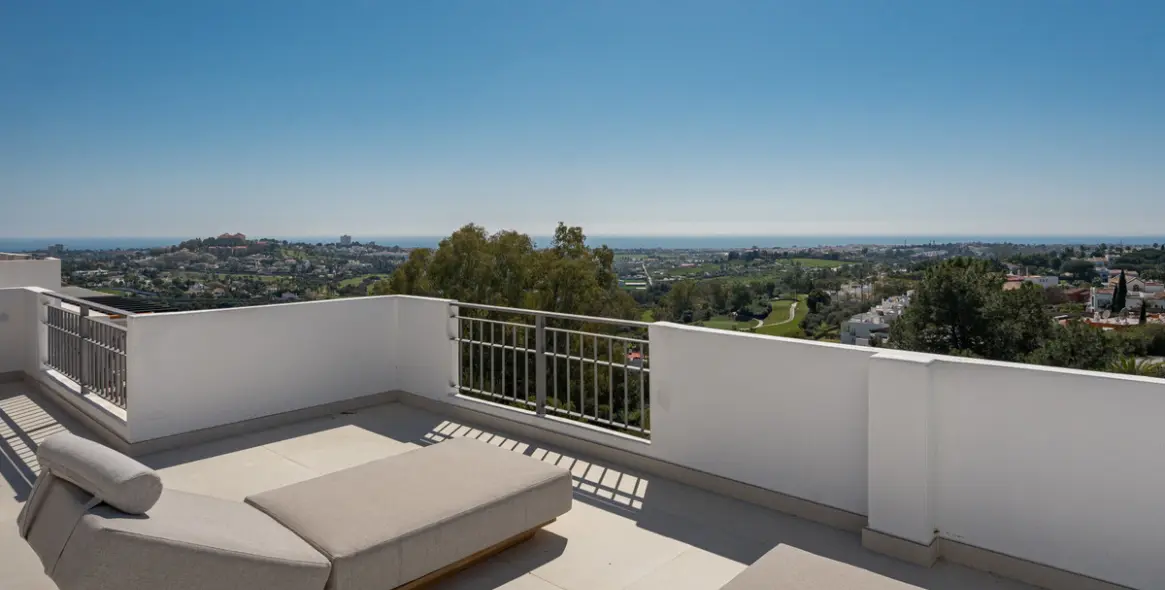 Venta de ático dúplex en La Quinta 43