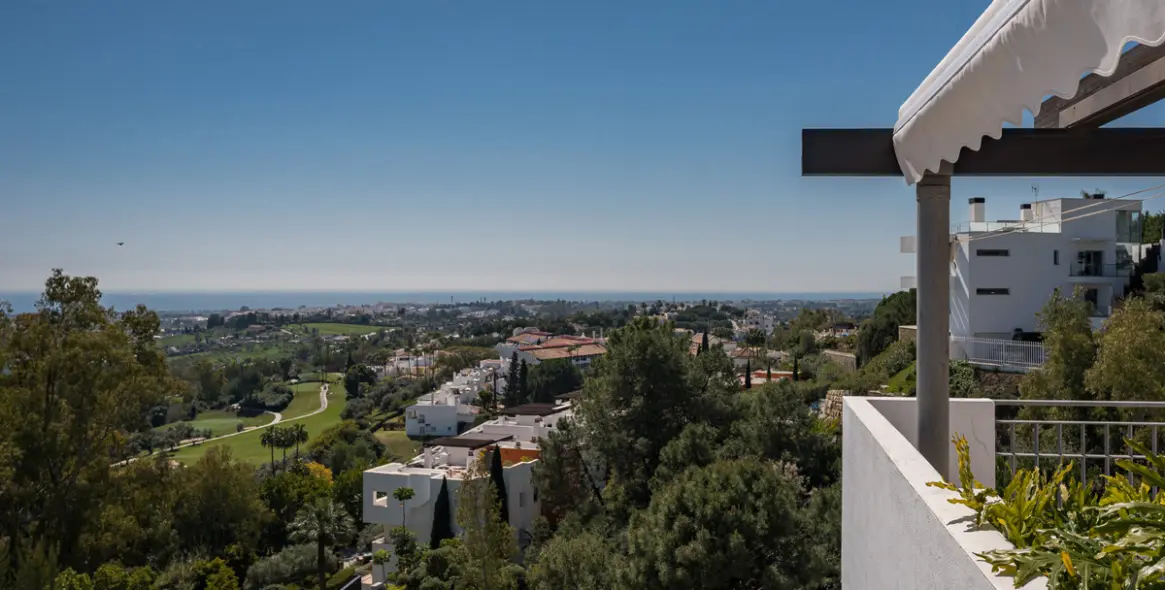 Venta de ático dúplex en La Quinta 49