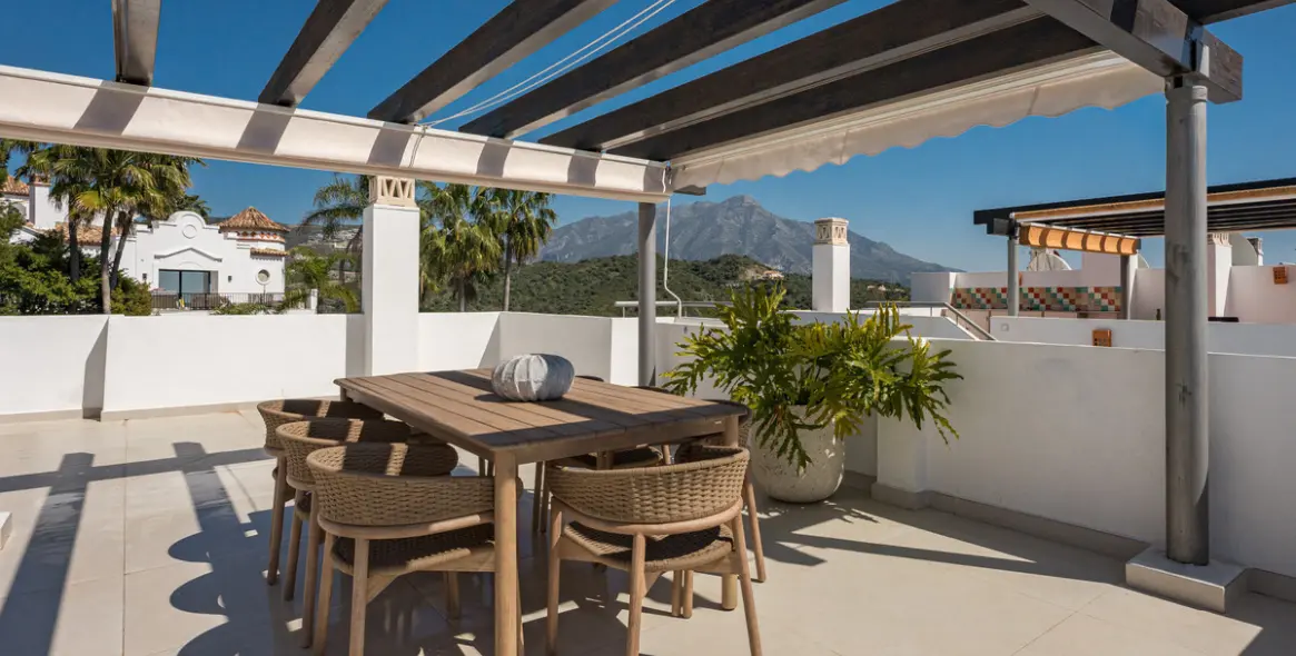 Venta de ático dúplex en La Quinta 56