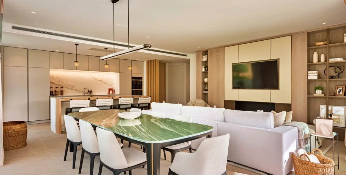 Продажа апартаментов на первом этаже в Nueva Andalucía (район Nueva Andalucía) 2