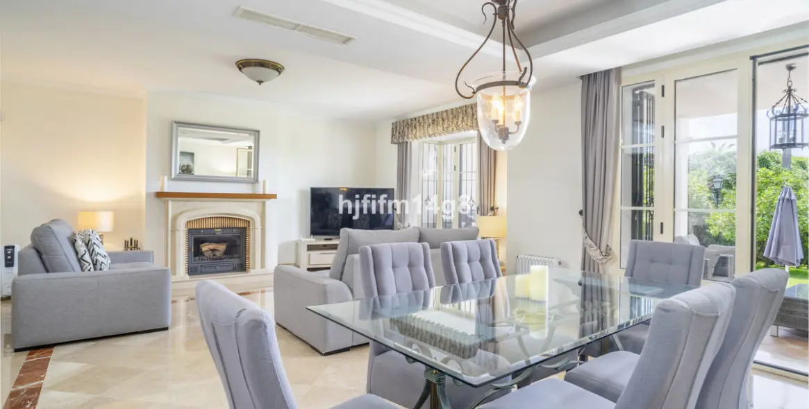 Продажа таунхауса в Nueva Andalucía 4