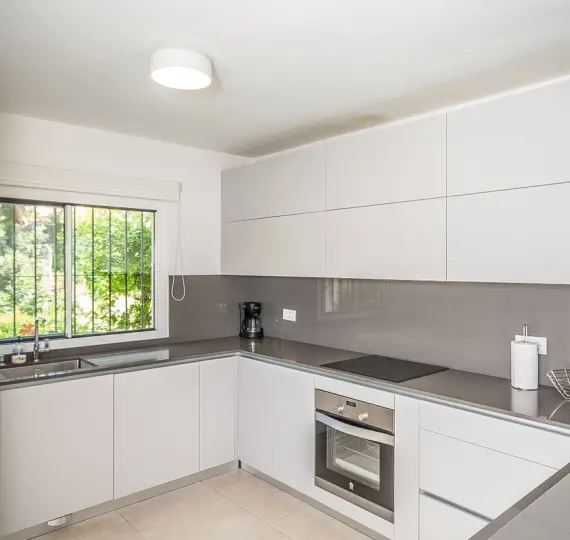 Oтдельно стоящая вилла R5140984