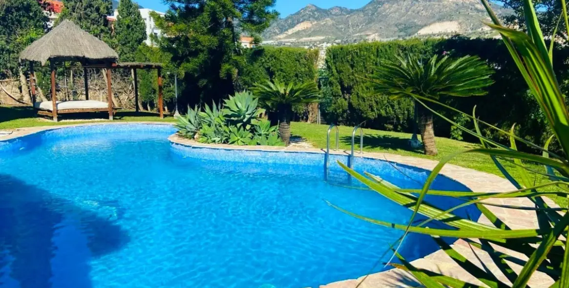 Продажа  отдельно стоящей виллы в Benalmadena 4