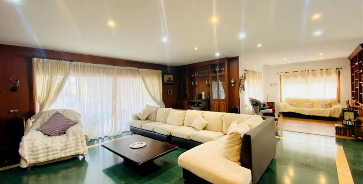 Продажа  отдельно стоящей виллы в Benalmadena 17