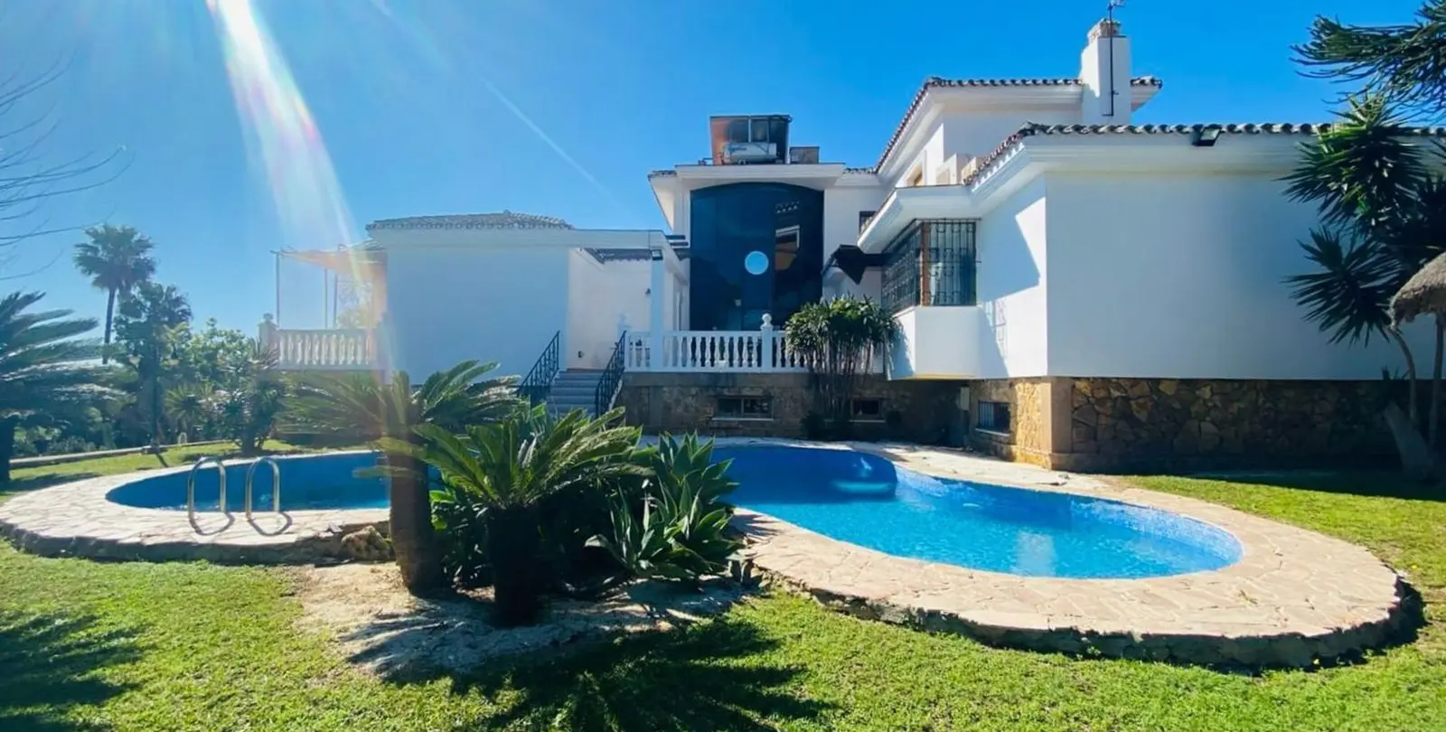 Продажа  отдельно стоящей виллы в Benalmadena 1