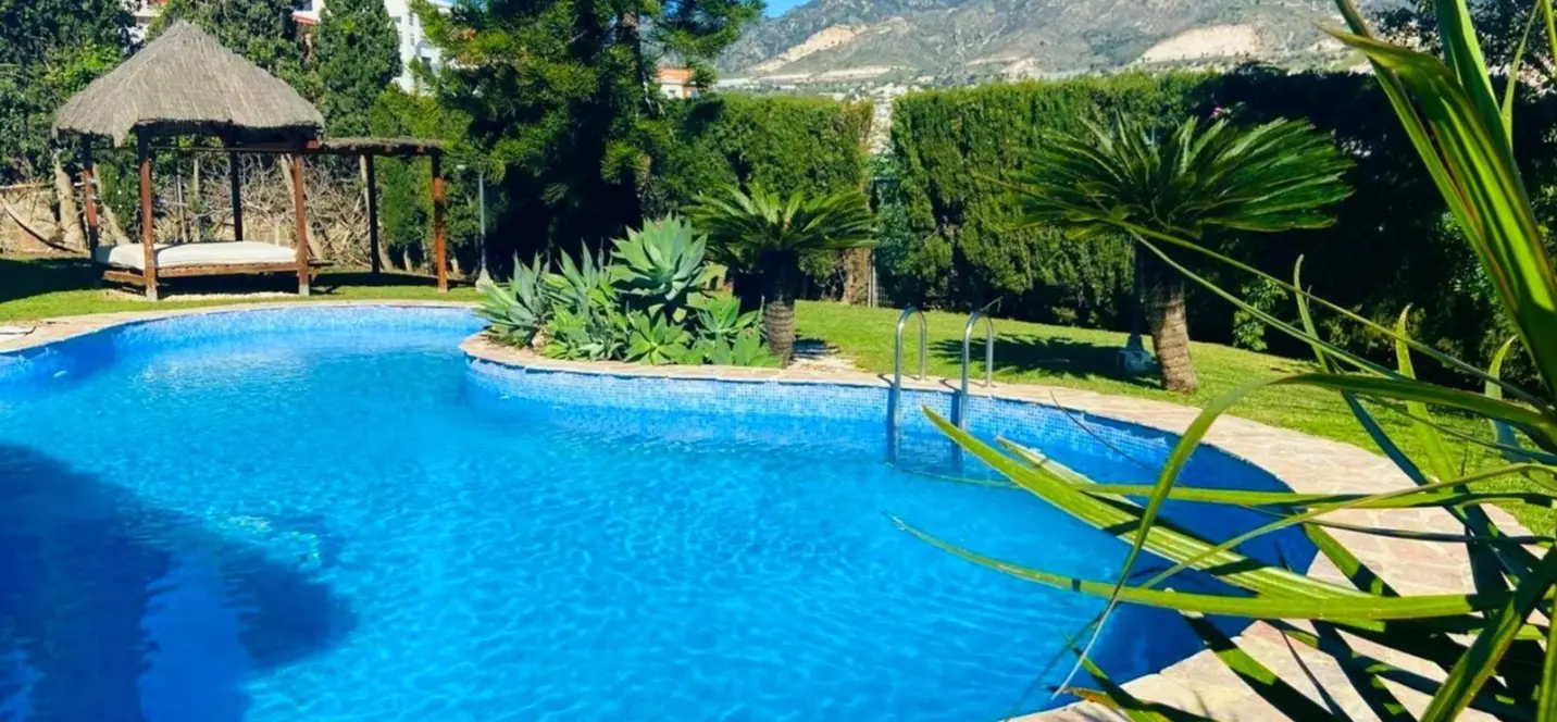 Продажа  отдельно стоящей виллы в Benalmadena 3