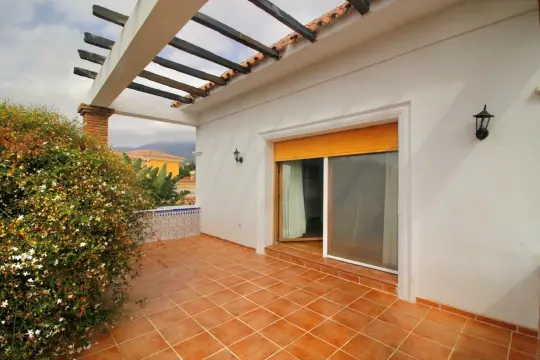 Image 6 thumb