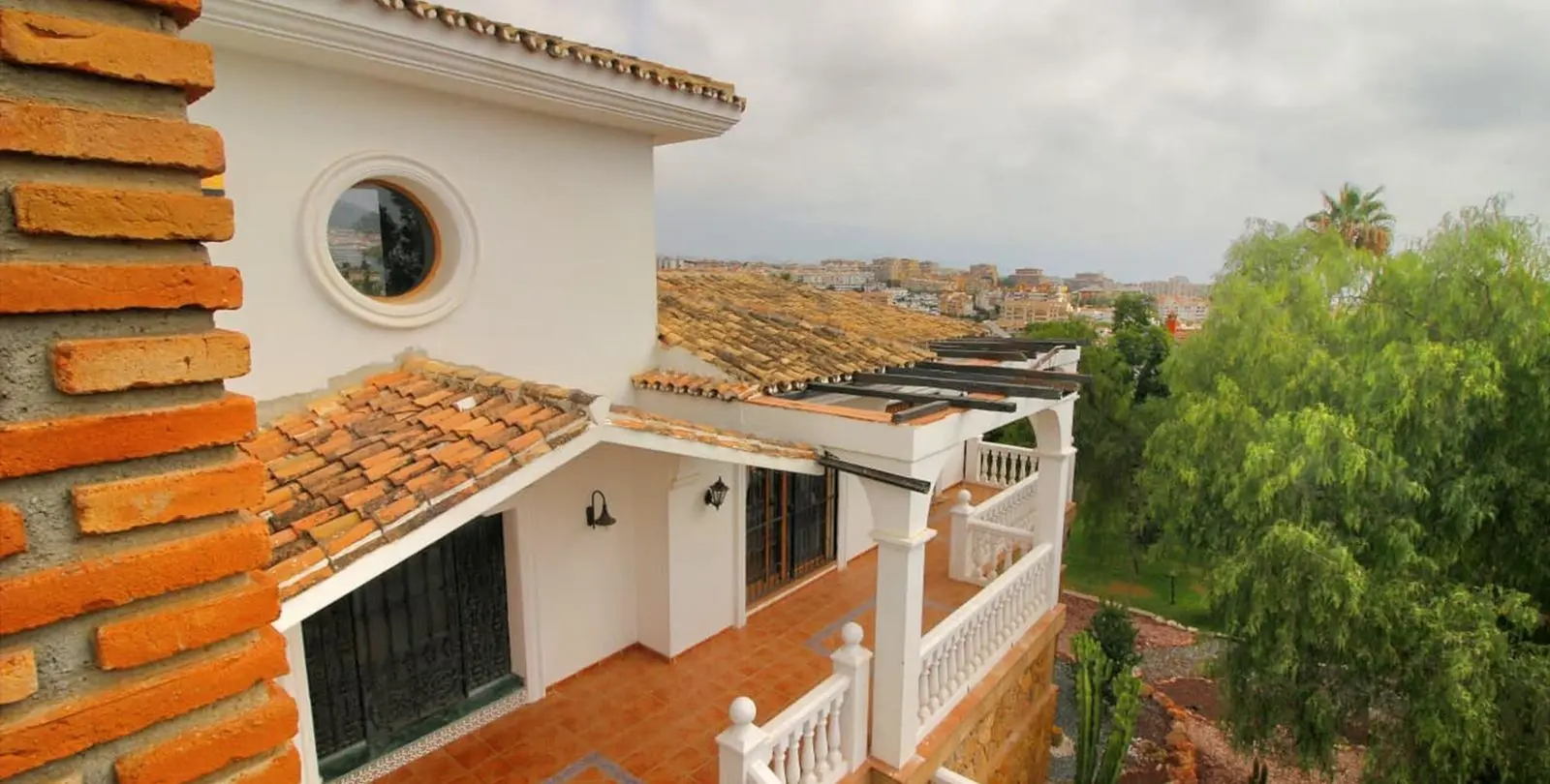 Продажа  отдельно стоящей виллы в Benalmadena 9