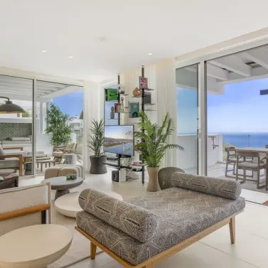 Sale of penthouse in Ojén