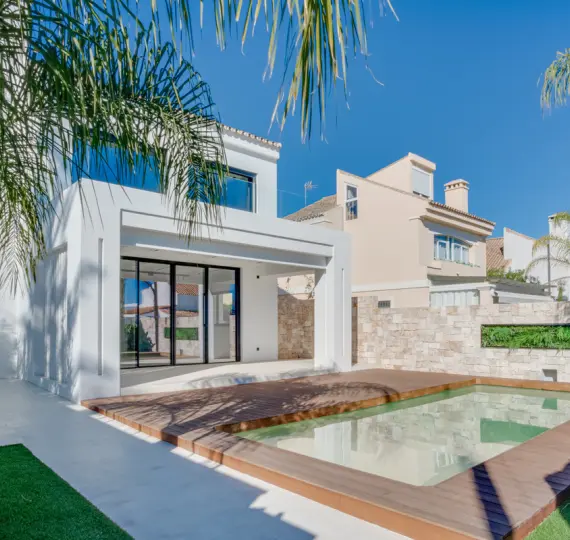 Oтдельно стоящая вилла R4949473