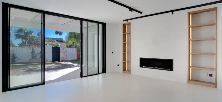 Oтдельно стоящая вилла R4949473 2