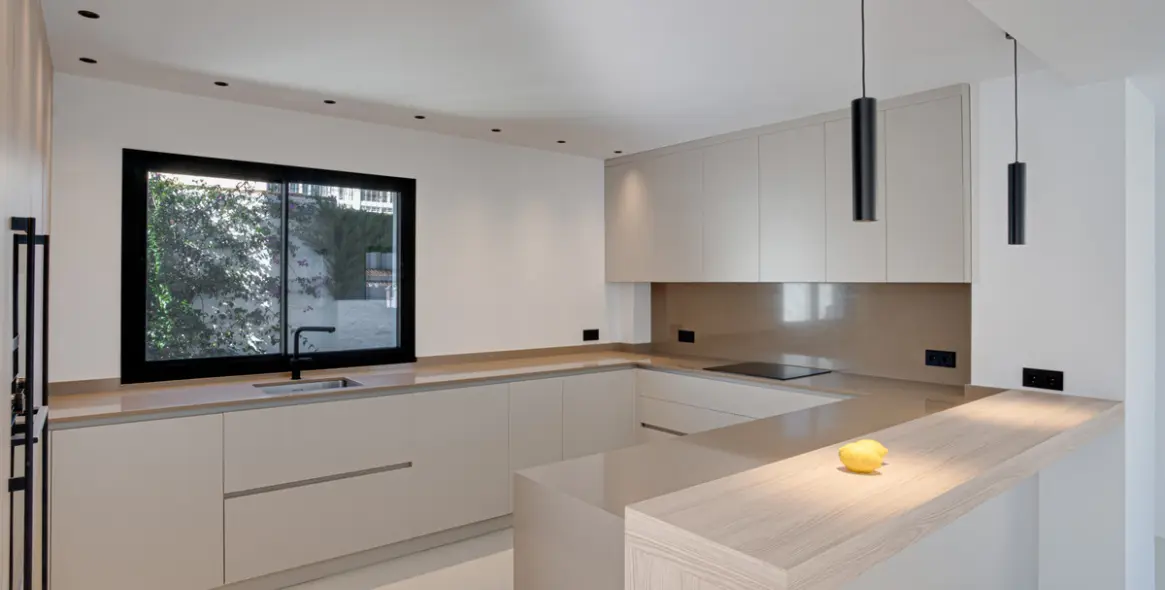 Продажа  отдельно стоящей виллы в Estepona (район Costalita) 6