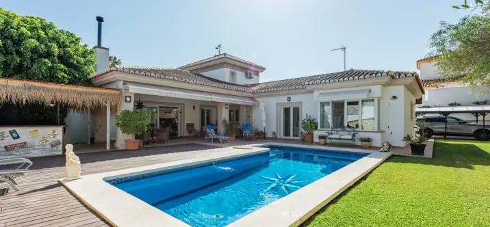 Sale of detached villa in Sierrezuela 0