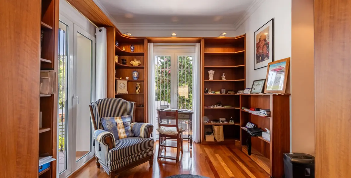 Sale of detached villa in Sierrezuela 15