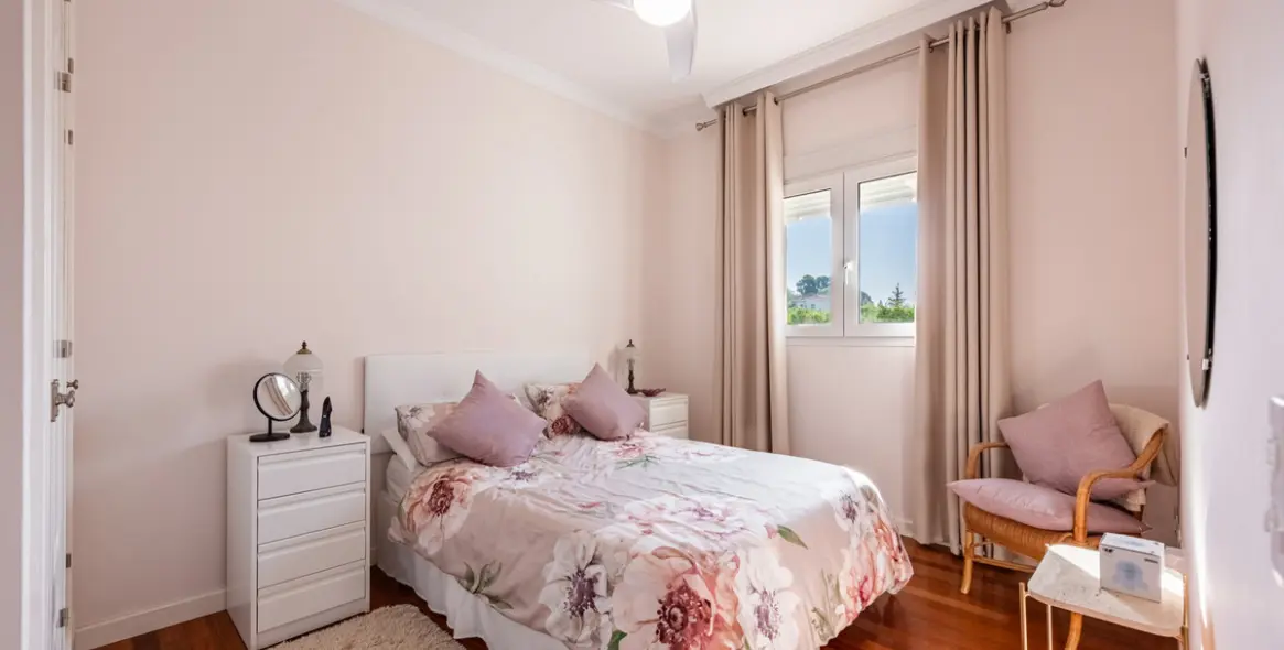 Sale of detached villa in Sierrezuela 20