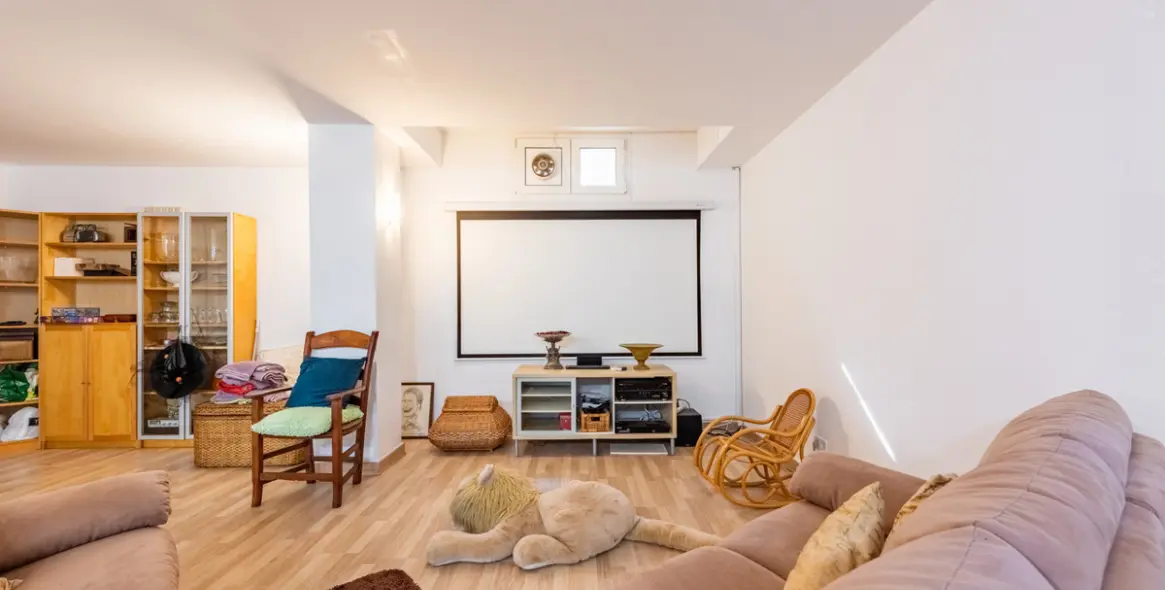 Sale of detached villa in Sierrezuela 25