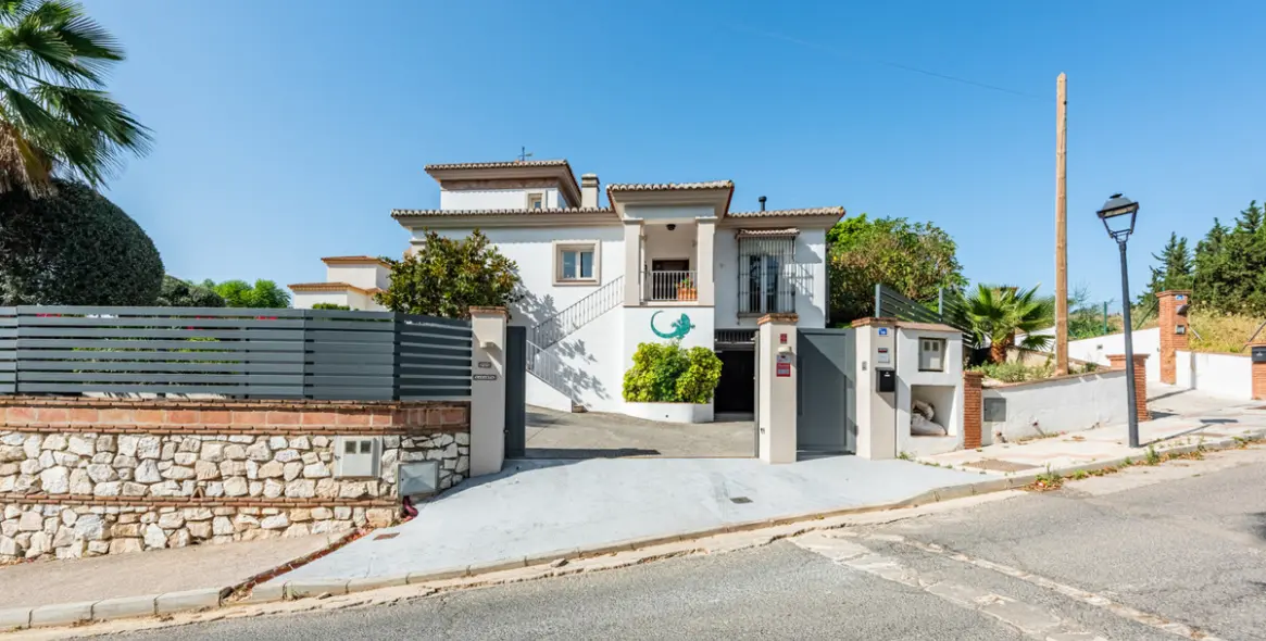 Sale of detached villa in Sierrezuela 27