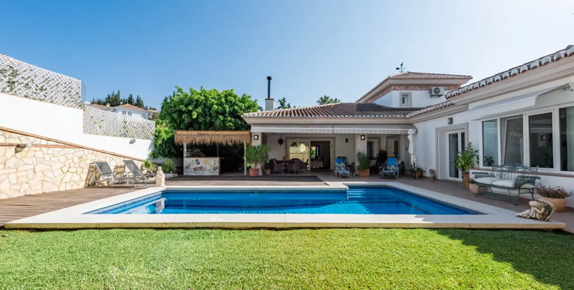 Sale of detached villa in Sierrezuela 33