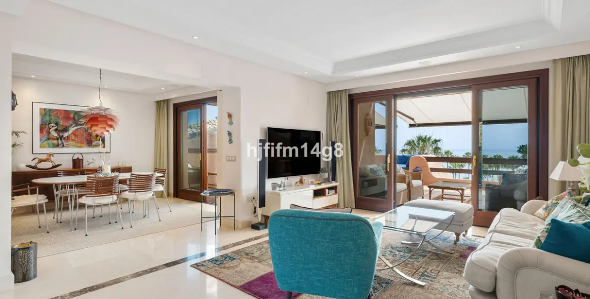 Sale of penthouse in Estepona (district Estepona) 5