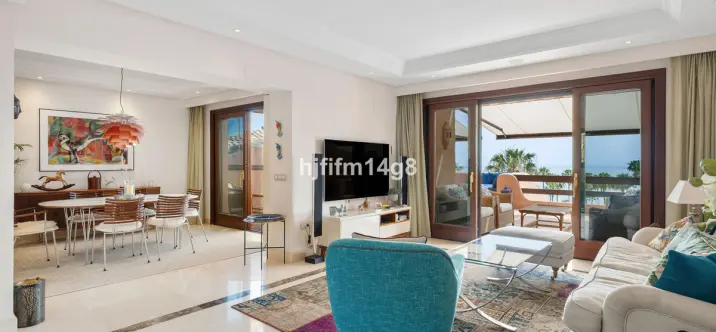 Penthouse R5081506 4