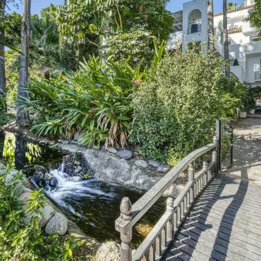 Venta de ático dúplex en Guadalmina Baja