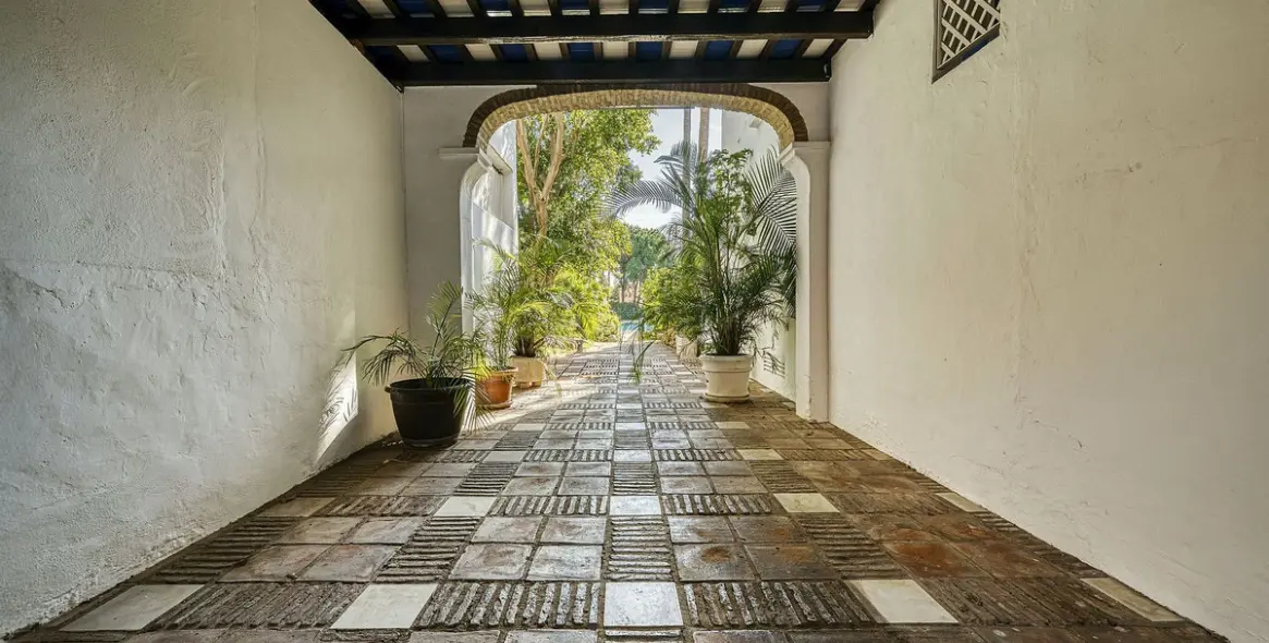 Продажа двухуровневого пентхауса в Guadalmina Baja 5