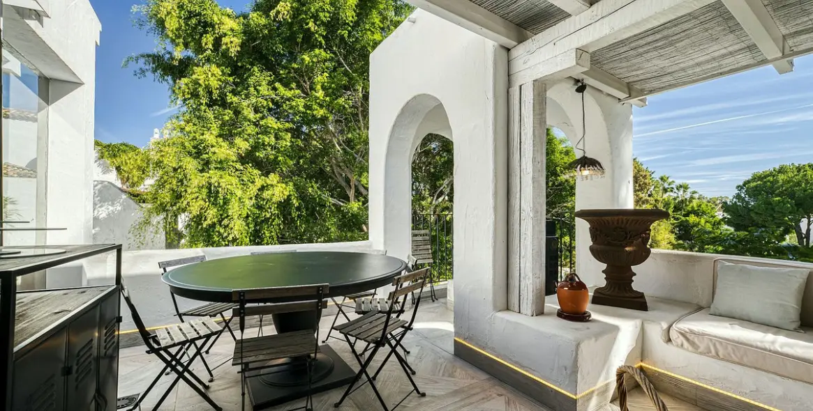 Продажа двухуровневого пентхауса в Guadalmina Baja 13