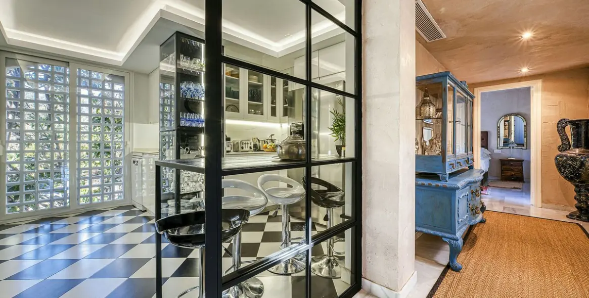 Продажа двухуровневого пентхауса в Guadalmina Baja 18