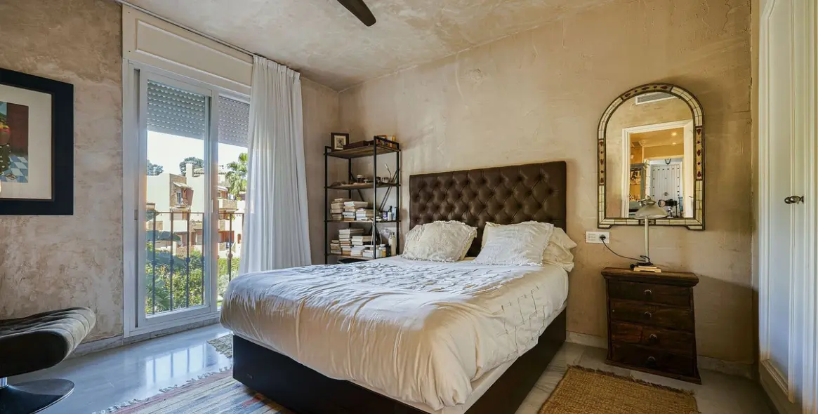 Продажа двухуровневого пентхауса в Guadalmina Baja 25