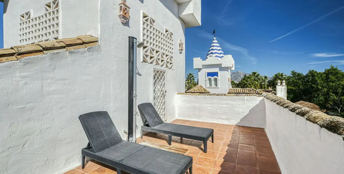 Продажа двухуровневого пентхауса в Guadalmina Baja 40