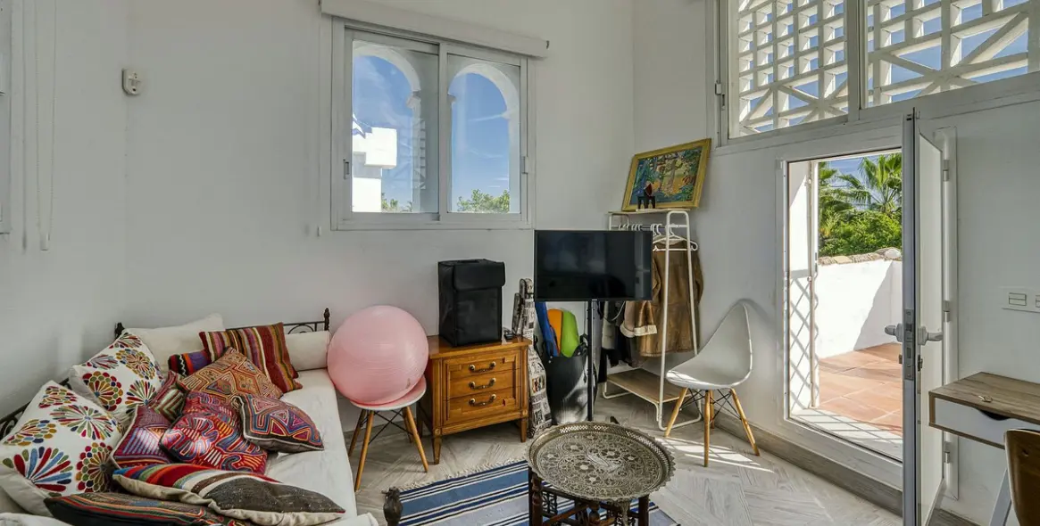 Продажа двухуровневого пентхауса в Guadalmina Baja 42