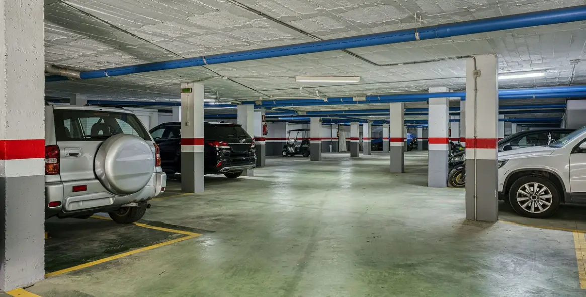 Продажа двухуровневого пентхауса в Guadalmina Baja 50