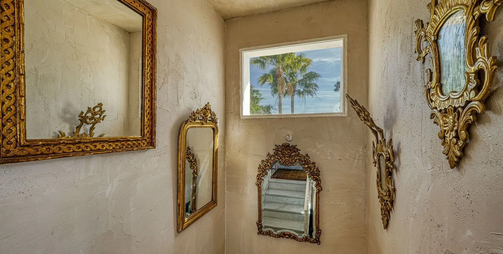 Sale of penthouse duplex in Guadalmina Baja 29