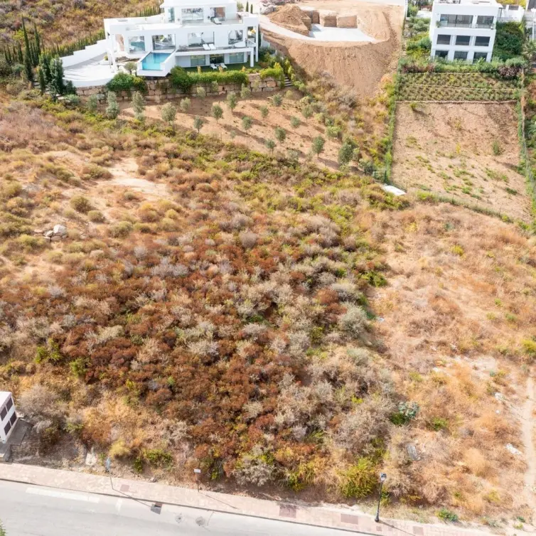 Sale of commercial plot in La Cala Golf