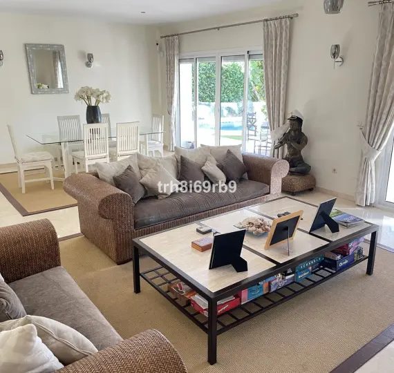 Продажа  отдельно стоящей виллы в New Golden Mile